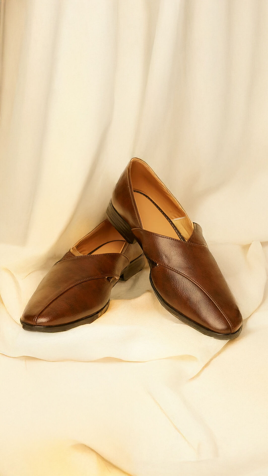 Classic brown jutti for men 